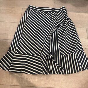 TALBOTS WOMENS BLACK AND WHITE STRIPE SKIRT XS